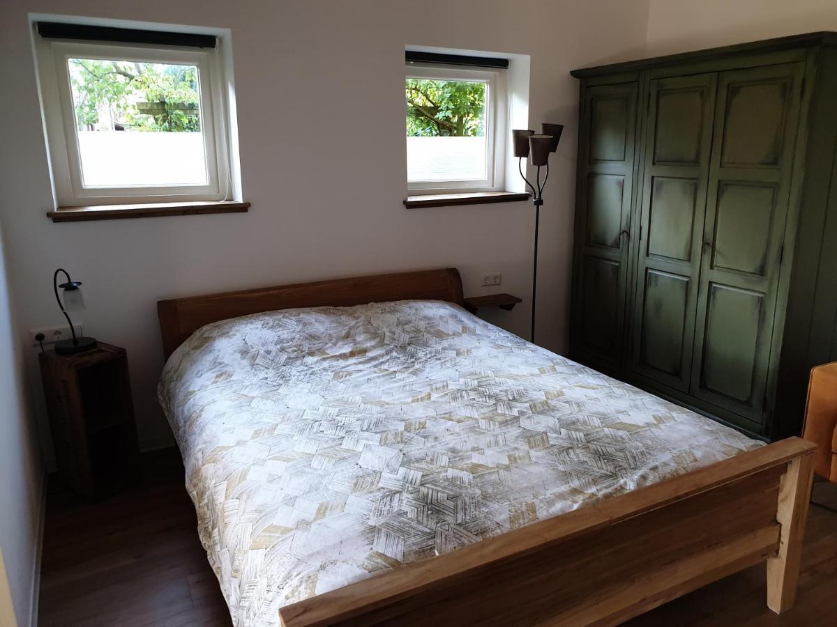 The Walnut Tree Bed & Breakfast Hellevoetsluis Exterior foto