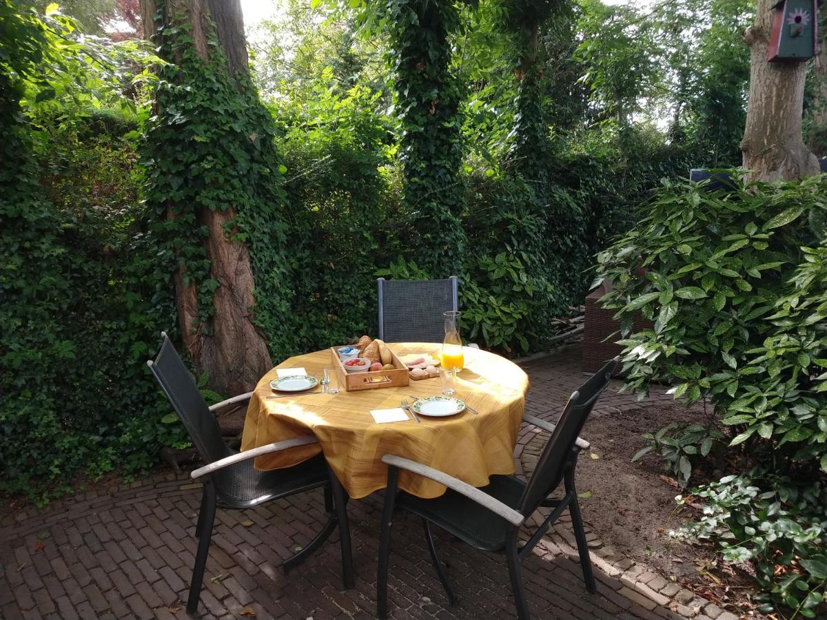 The Walnut Tree Bed & Breakfast Hellevoetsluis Exterior foto